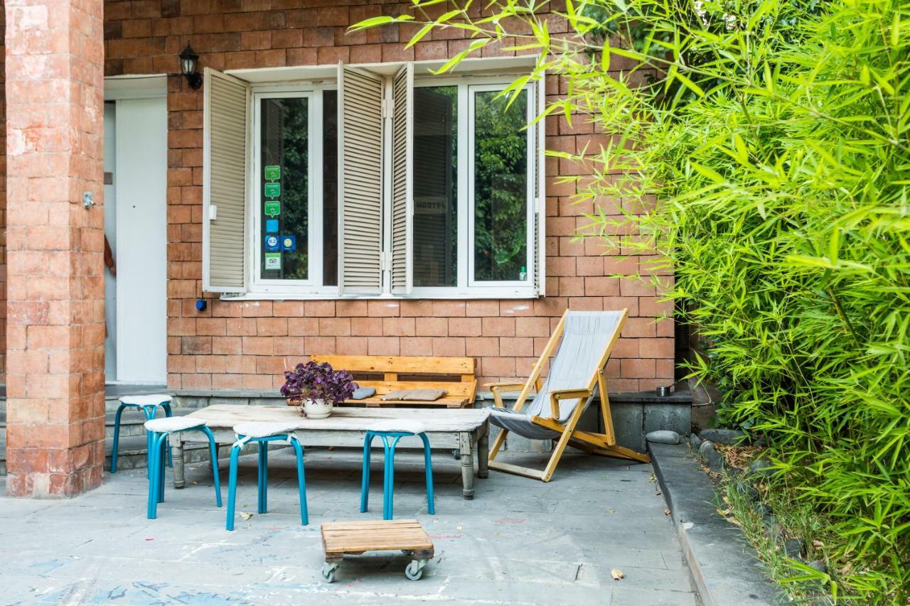 M42 Hostel Tbilisi Eksteriør billede