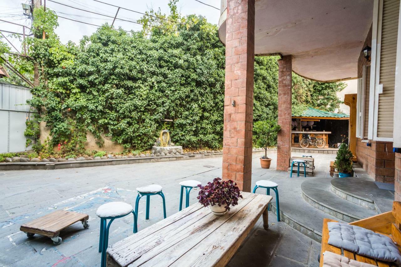 M42 Hostel Tbilisi Eksteriør billede