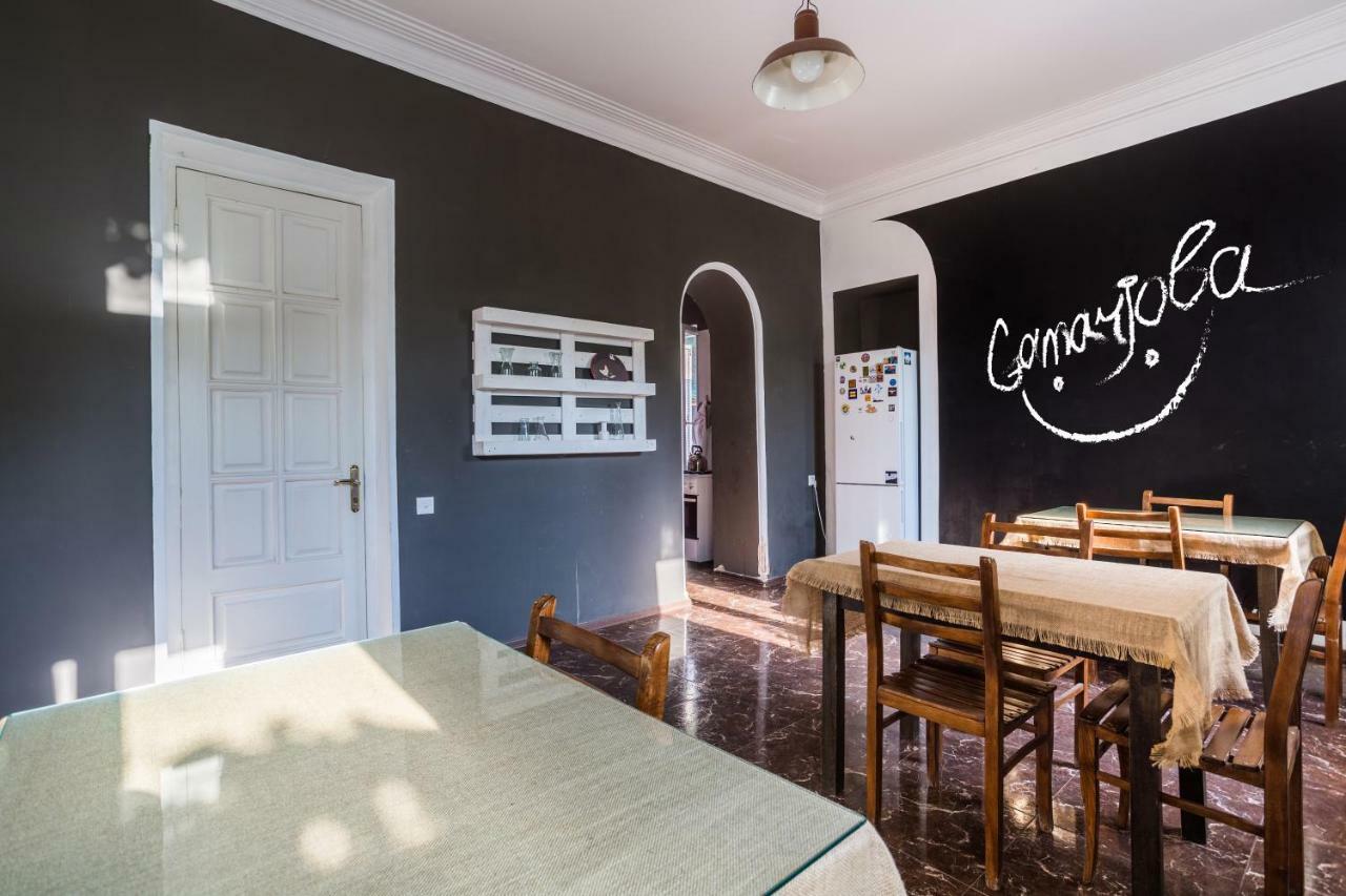 M42 Hostel Tbilisi Eksteriør billede